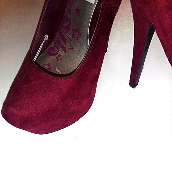 Stilletos Brash Burgundy Suede Heels shoes - Picture 3 of 4